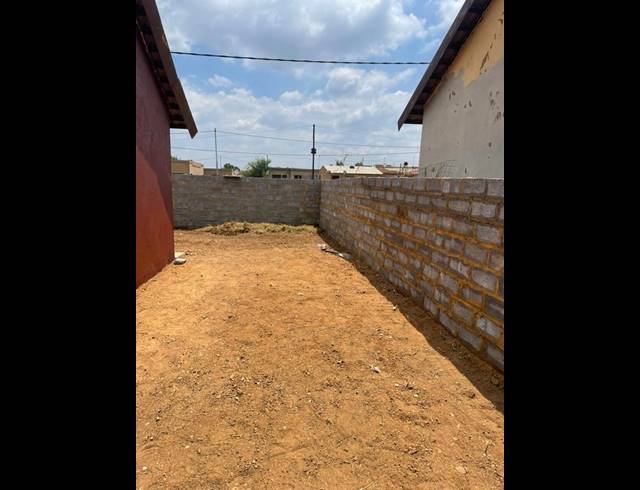 2 BEDROOM HOUSE FOR SALE IN DRIEZIEK